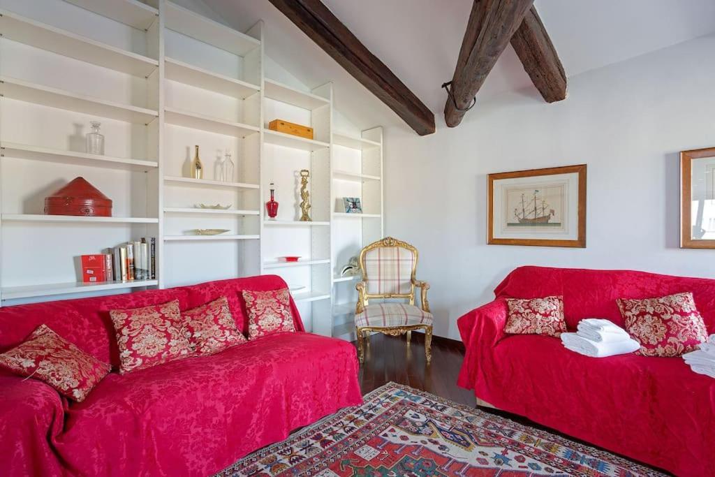 Rialto View Aparment *